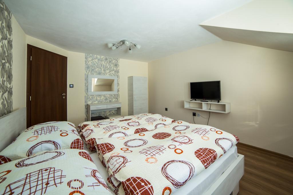 Apartmány Janka + camp Bešeňová Exterior foto
