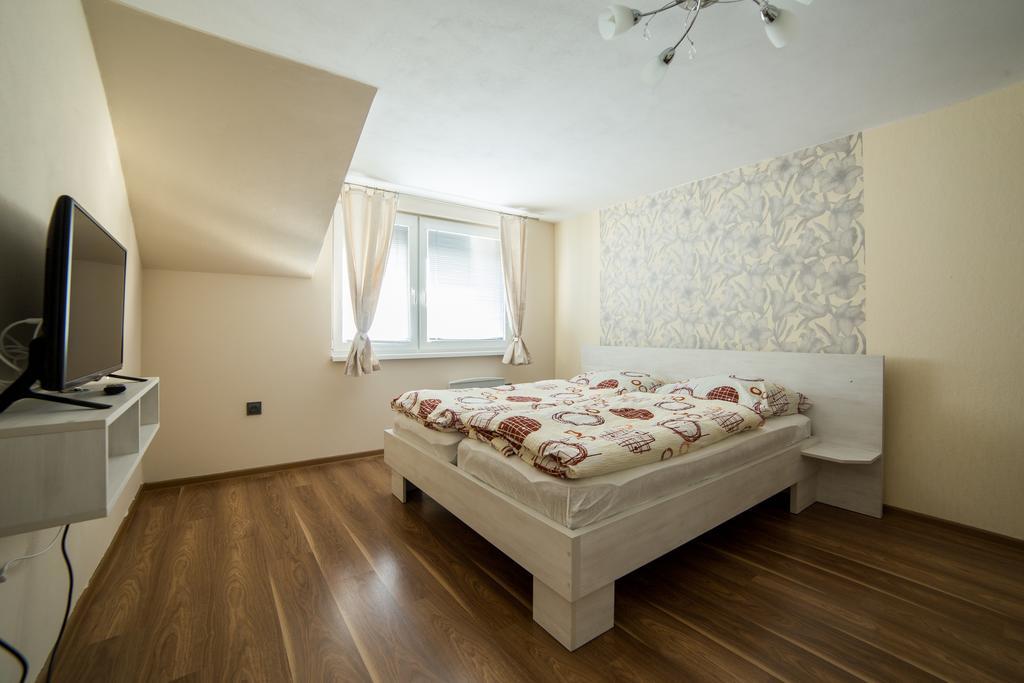 Apartmány Janka + camp Bešeňová Exterior foto